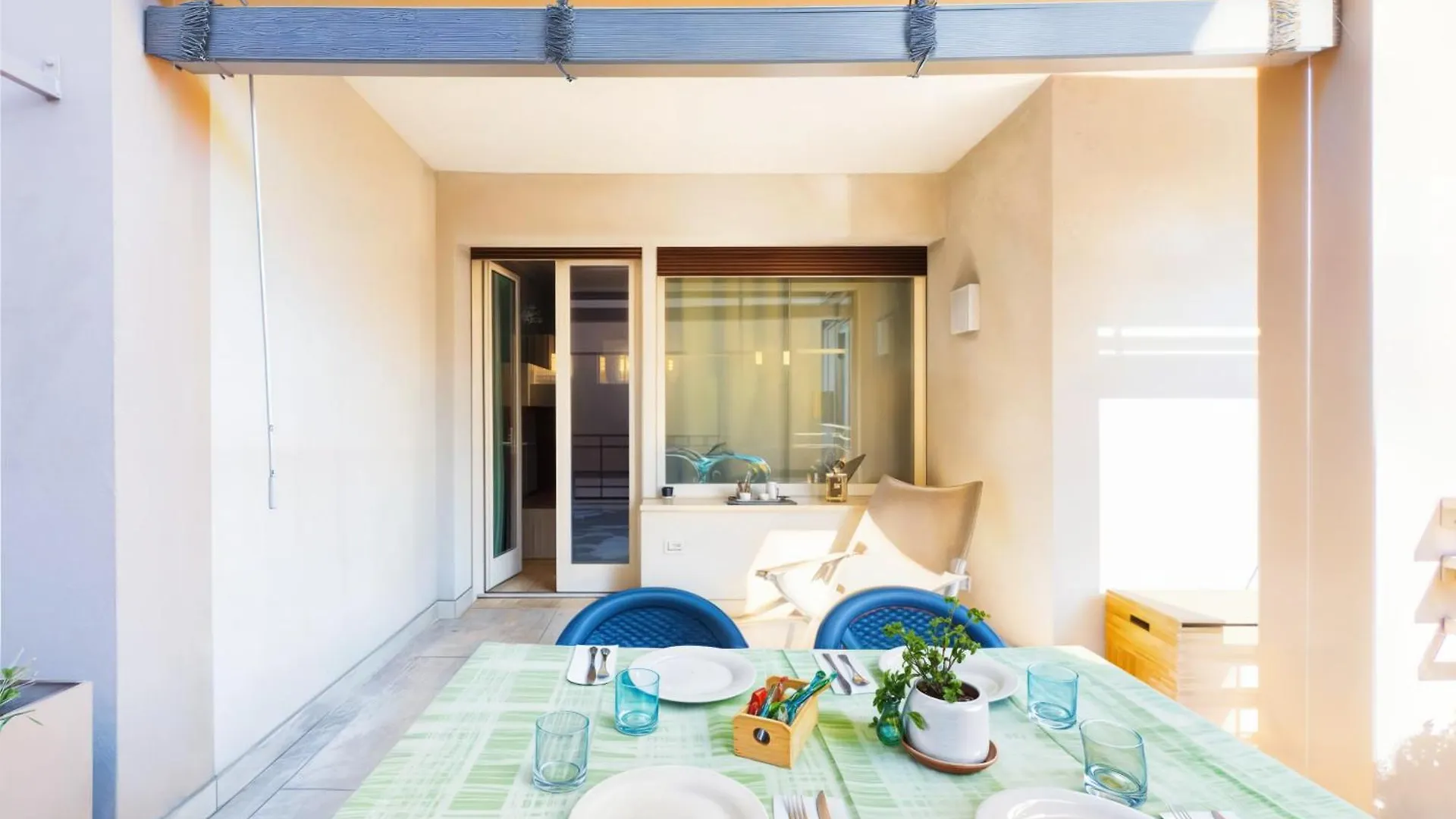 Lake View 20 - Free Wi-Fi - Just 50 Meters From The Lake 0*, Сарнико Италия
